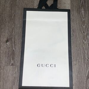 Gucci Bag / Wrapping Paper / Card
